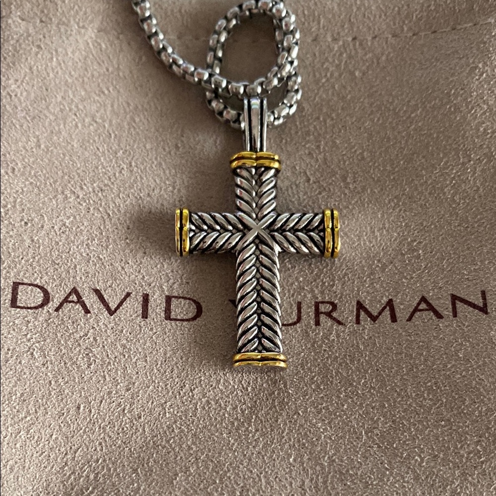 David Yurman Silver Cross Pendant Necklace with Cable Detailing